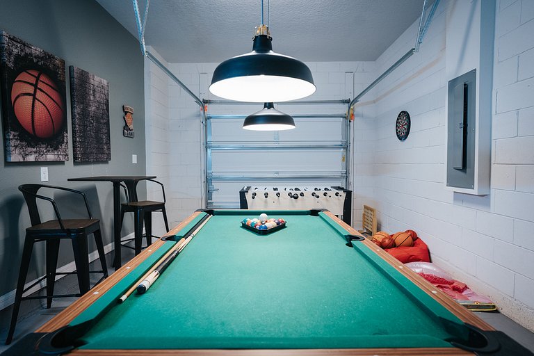 Casa aconchegante com sala de jogos e piscina