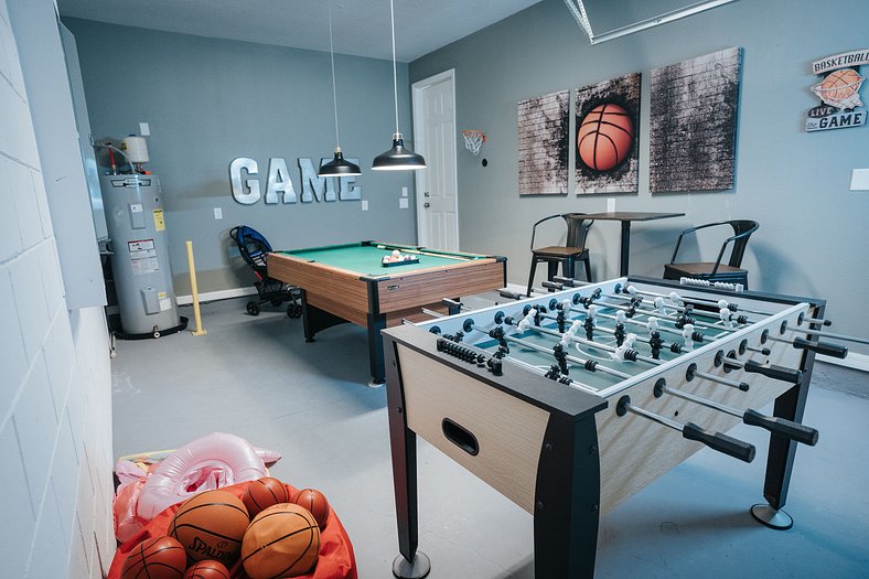 Casa aconchegante com sala de jogos e piscina